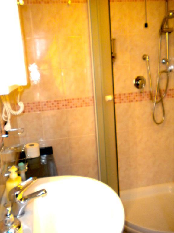 Top Suit Uno - Guest House บรูเกริโอ ภายนอก รูปภาพ