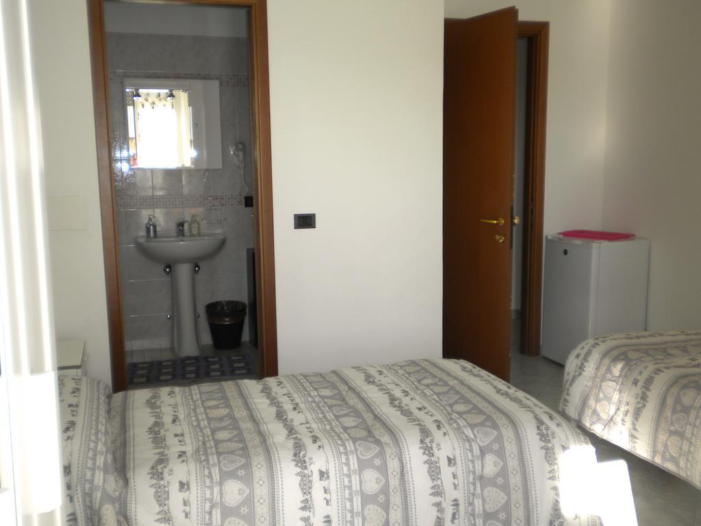 Top Suit Uno - Guest House บรูเกริโอ ภายนอก รูปภาพ